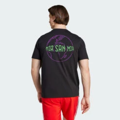 ADIDAS FC Bayern München DNA Graphic T-shirt -Adidas Verkoopwinkel fc bayern munchen dna graphic t shirt 2