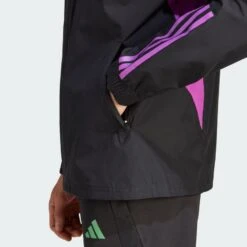 ADIDAS FC Bayern München Tiro 23 All-Weather Jack 9 ADIDAS FC Bayern München Tiro 23 All-Weather Jack -Adidas Verkoopwinkel fc bayern munchen tiro 23 all weather jack 4