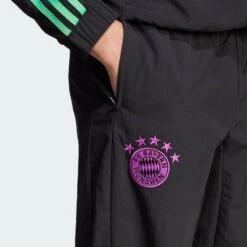 ADIDAS FC Bayern München Tiro 23 Presentation Broek 8 ADIDAS FC Bayern München Tiro 23 Presentation Broek -Adidas Verkoopwinkel fc bayern munchen tiro 23 presentation broek 3