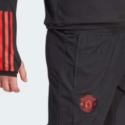 ADIDAS Manchester United Tiro 23 Presentation Broek 8 ADIDAS Manchester United Tiro 23 Presentation Broek -Adidas Verkoopwinkel manchester united tiro 23 presentation broek 3