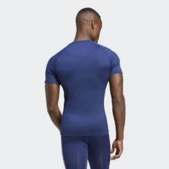 ADIDAS Techfit 3-Stripes Training T-shirt 7 ADIDAS Techfit 3-Stripes Training T-shirt -Adidas Verkoopwinkel techfit 3 stripes training t shirt 2