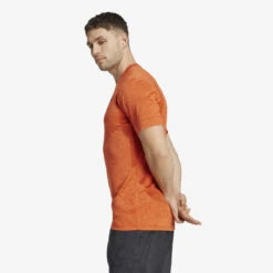 ADIDAS Tennisshirt Met Korte Mouwen Voor Heren Club Rood 10 ADIDAS Tennisshirt Met Korte Mouwen Voor Heren Club Rood -Adidas Verkoopwinkel tennisshirt met korte mouwen voor heren club rood 3