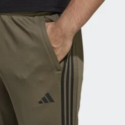 ADIDAS Train Essentials 3-Stripes Training Broek 8 ADIDAS Train Essentials 3-Stripes Training Broek -Adidas Verkoopwinkel train essentials 3 stripes training broek 3